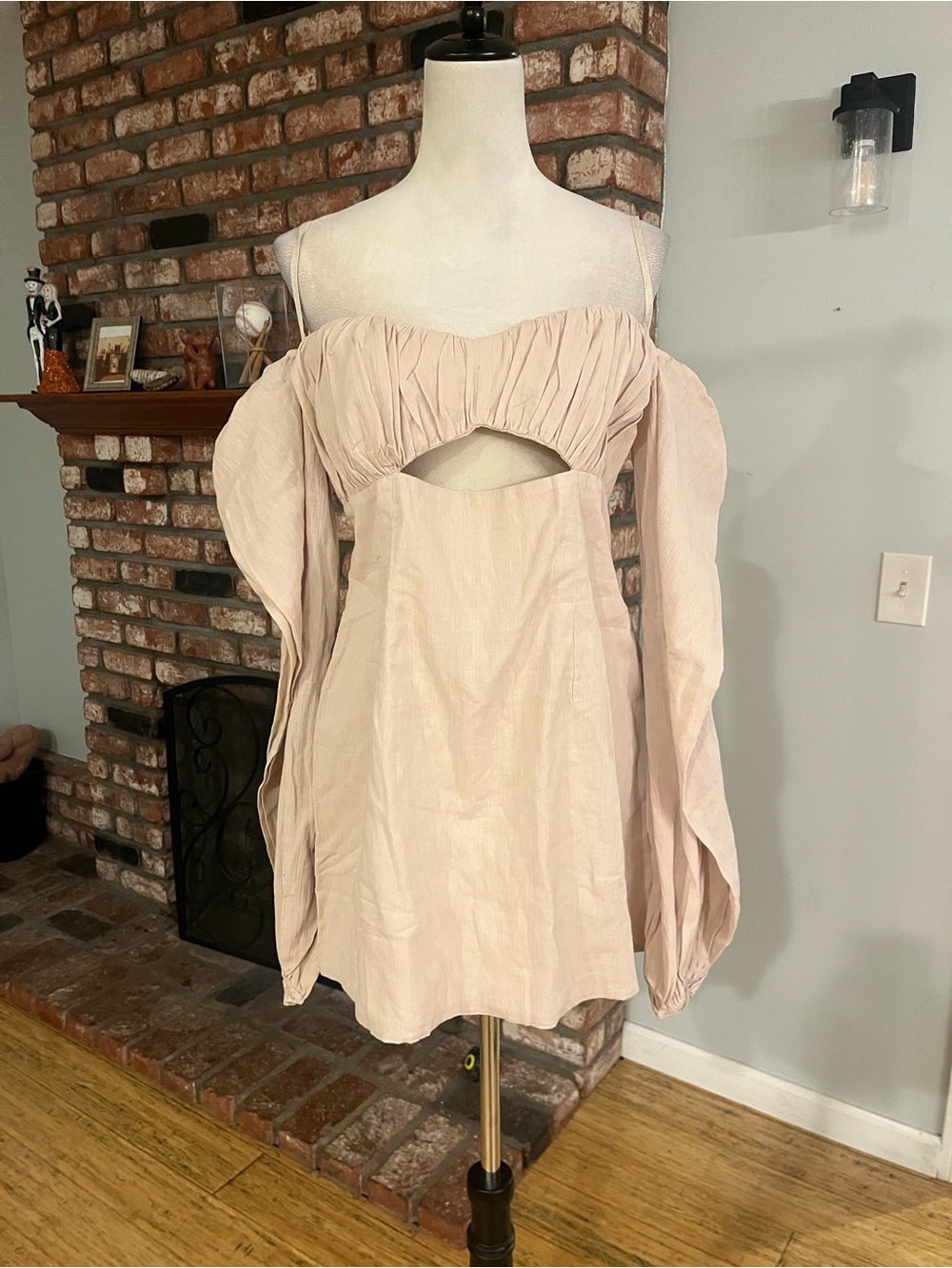 Runer NWT $239 Camille Mini Dress